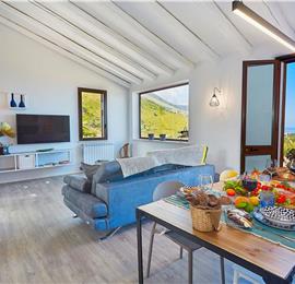 2 bedroom villa with infinity pool near Scopollo, sleeps 4